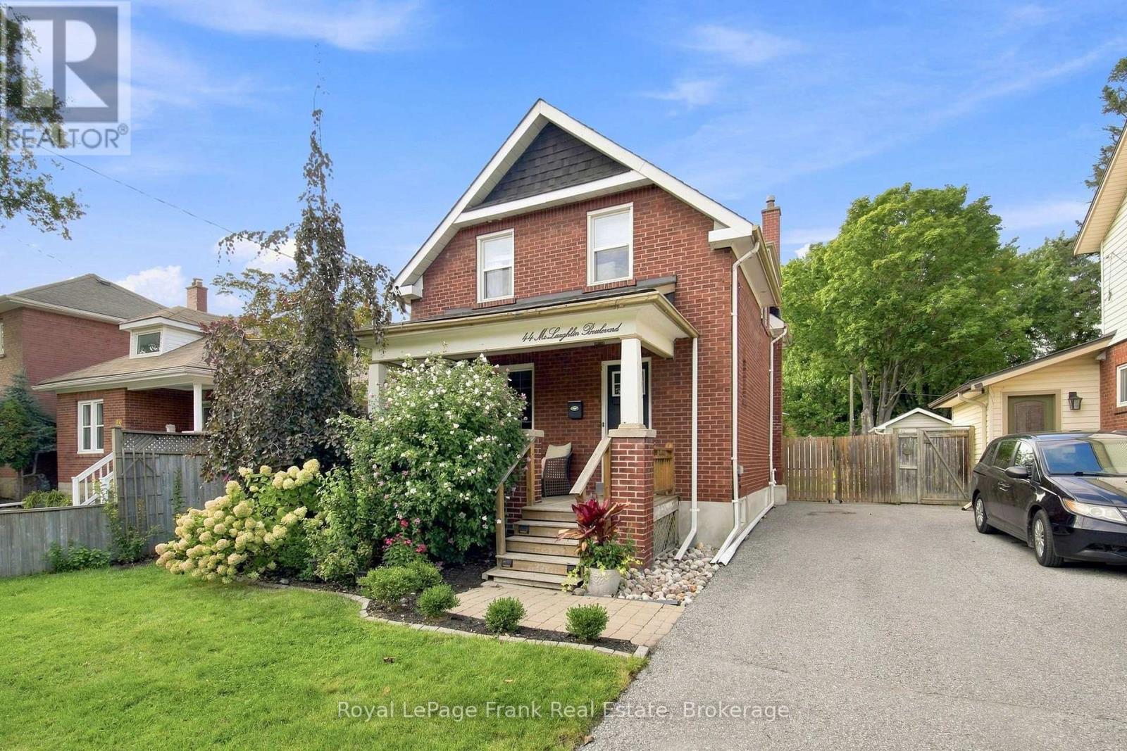 44 Mclaughlin Boulevard — photo 1