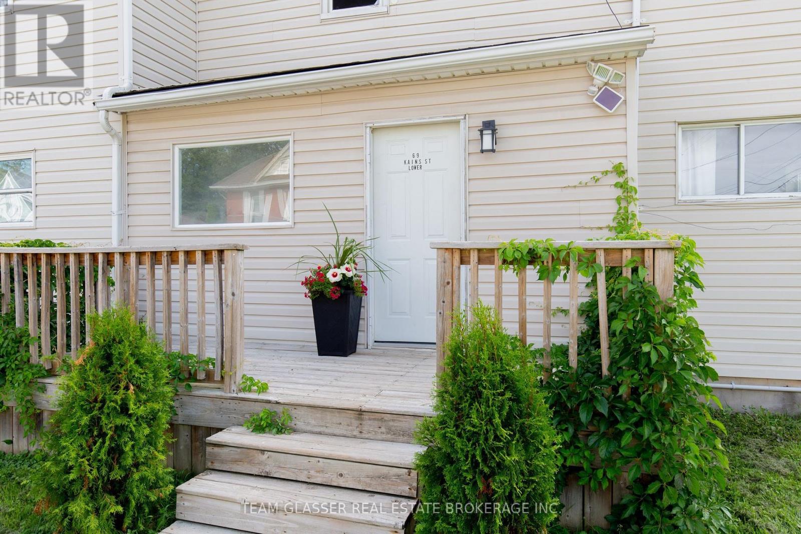 69 KAINS STREET, St. Thomas, Ontario