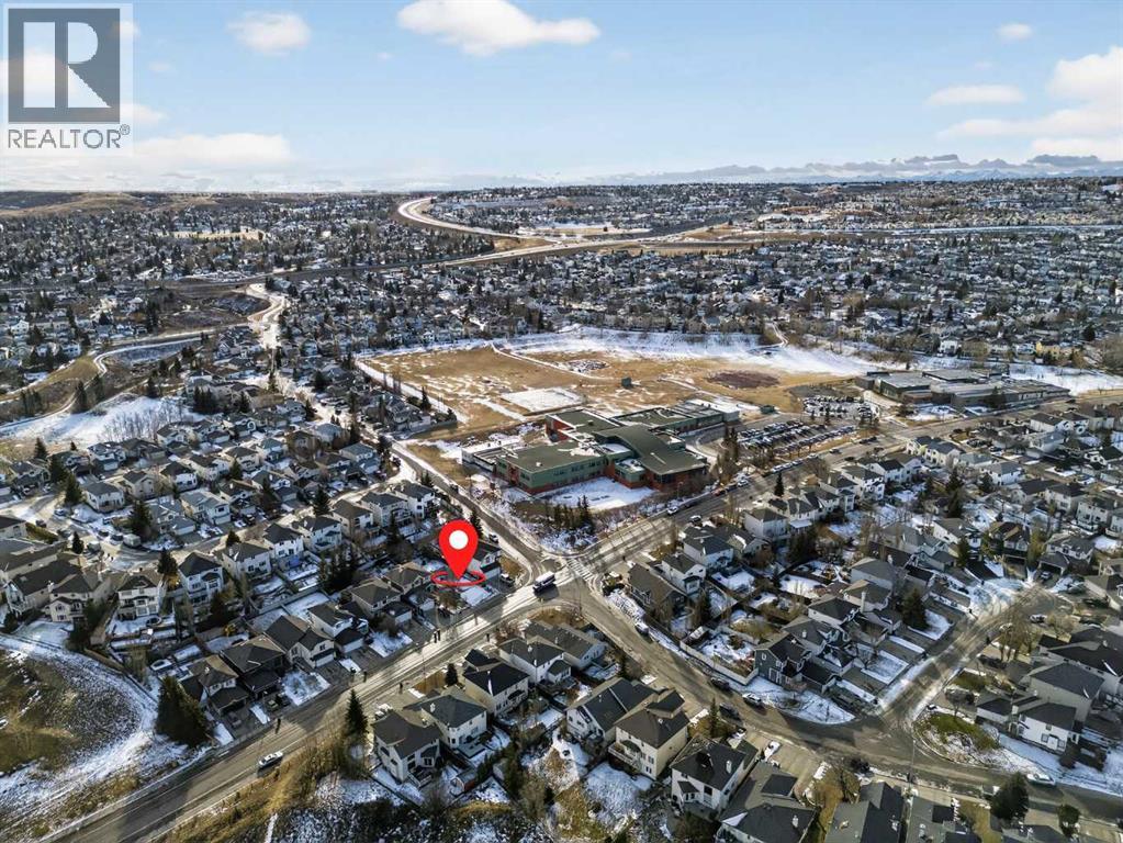 10929 Hidden Valley Drive Nw, Calgary, Alberta  T3A 5V7 - Photo 9 - A2311158
