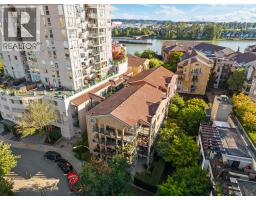 302 12 LAGUNA COURT, New Westminster, British Columbia