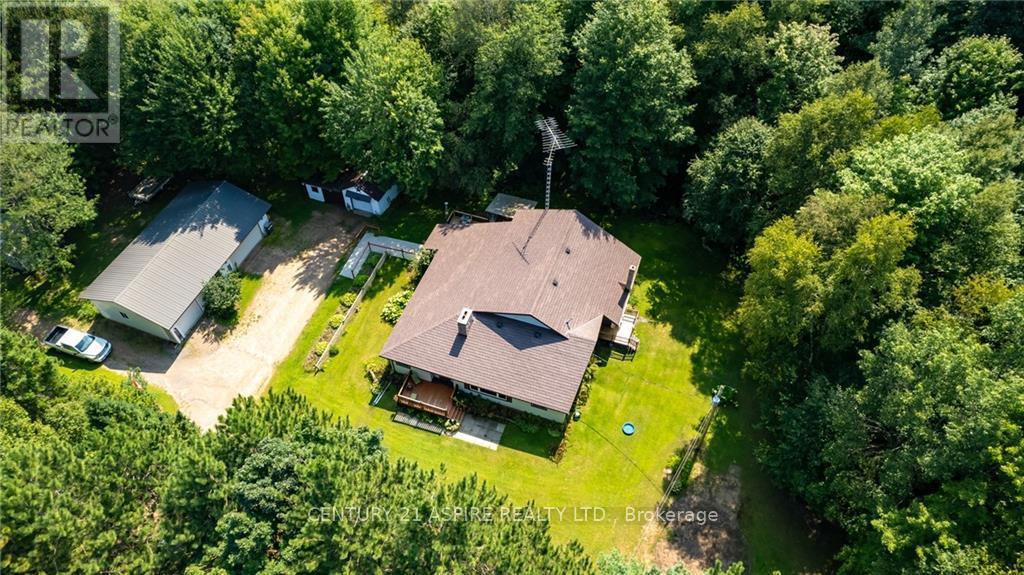 86 Sack Road, Petawawa, Ontario K8H 2W8 - Photo 2 - X13715056