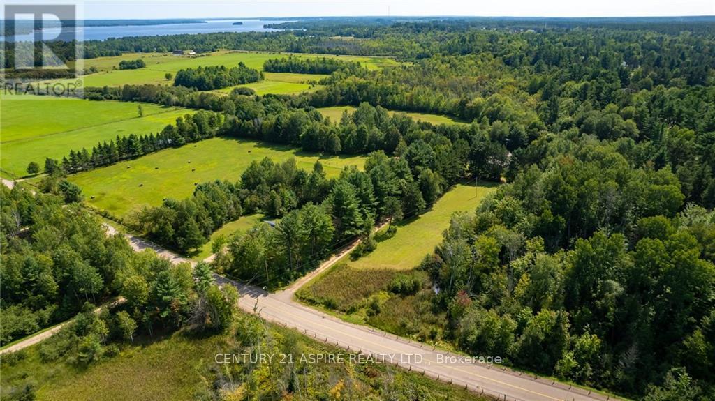 86 Sack Road, Petawawa, Ontario K8H 2W8 - Photo 4 - X13715056