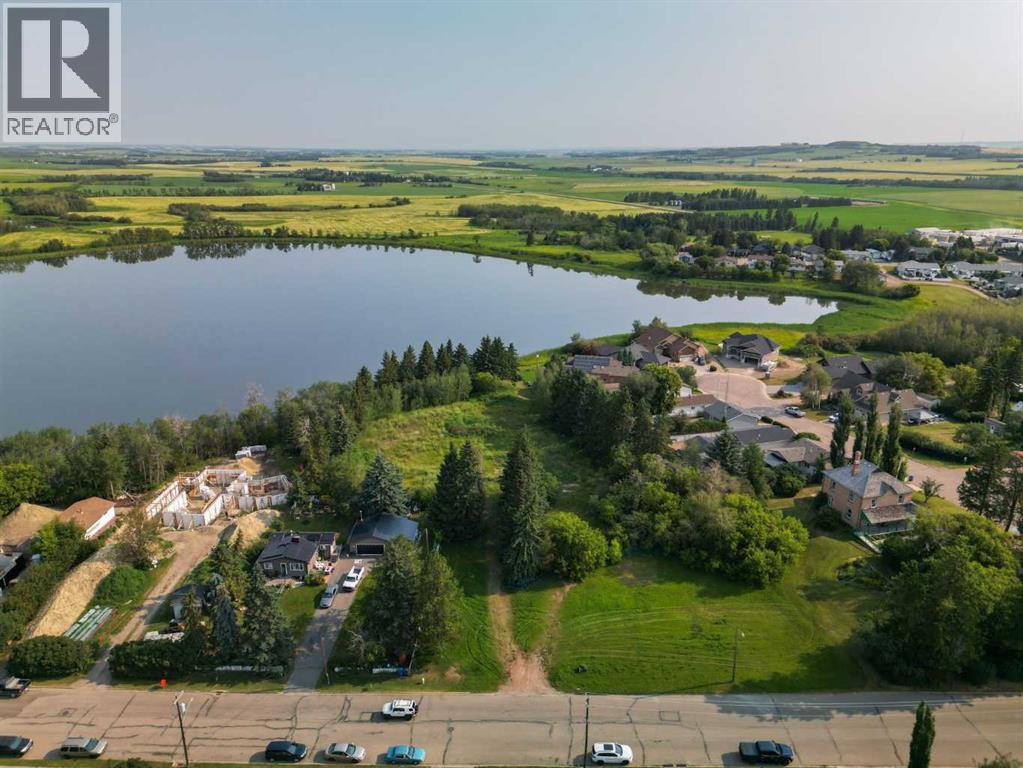 5128 & 5124 56 Street, Innisfail, Alberta  T4G 1R5 - Photo 3 - A2334296