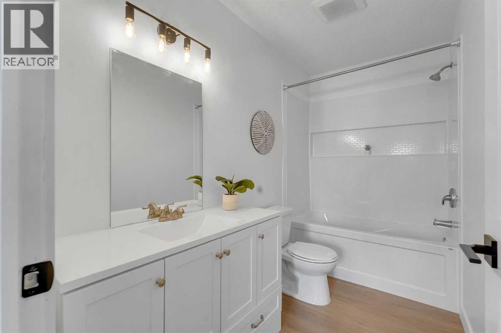 29 Douglas Glen Crescent Se, Calgary, Alberta  T2Z 3M6 - Photo 20 - A2335478