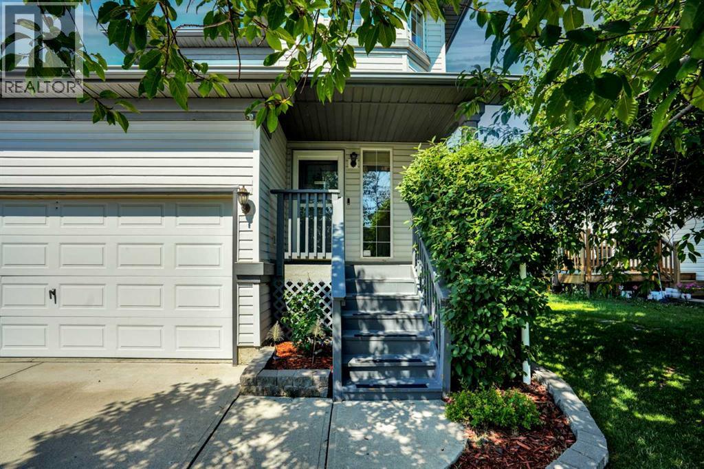 158 Saratoga Close Ne, Calgary, Alberta  T1Y 7A1 - Photo 4 - A2339490