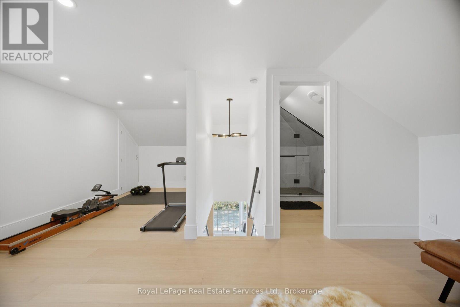 947 Glenwood Avenue, Burlington, Ontario  L7T 2K1 - Photo 23 - W13715098