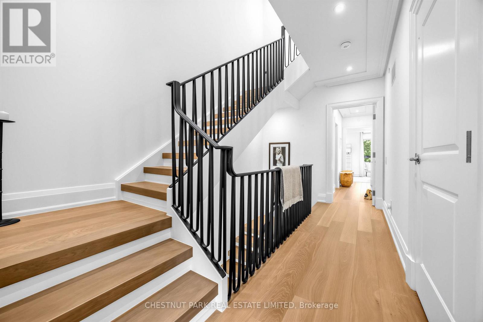 29 Oaklands Avenue, Toronto, Ontario  M4V 0A9 - Photo 21 - C13715072
