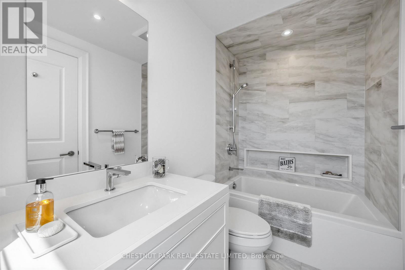 29 Oaklands Avenue, Toronto, Ontario  M4V 0A9 - Photo 26 - C13715072