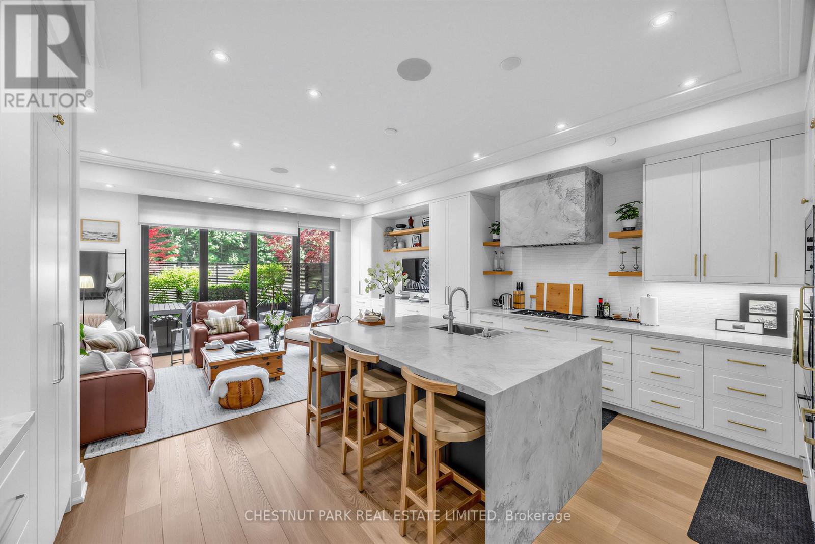 29 Oaklands Avenue, Toronto, Ontario  M4V 0A9 - Photo 8 - C13715072