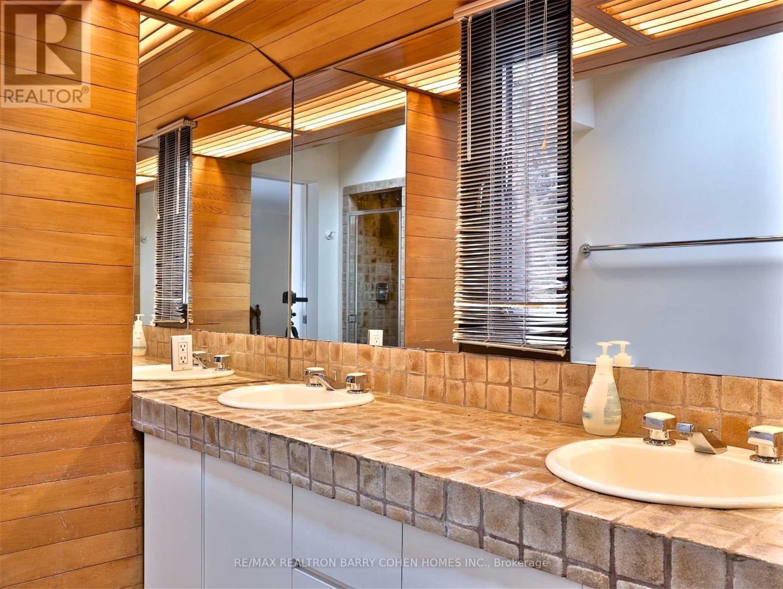 160 Owen Boulevard, Toronto, Ontario  M2P 1G7 - Photo 15 - C13715096
