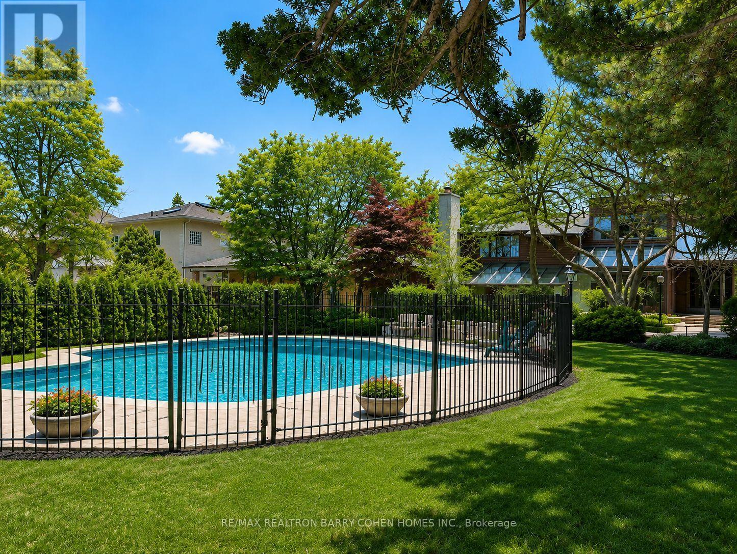 160 Owen Boulevard, Toronto, Ontario  M2P 1G7 - Photo 18 - C13715096
