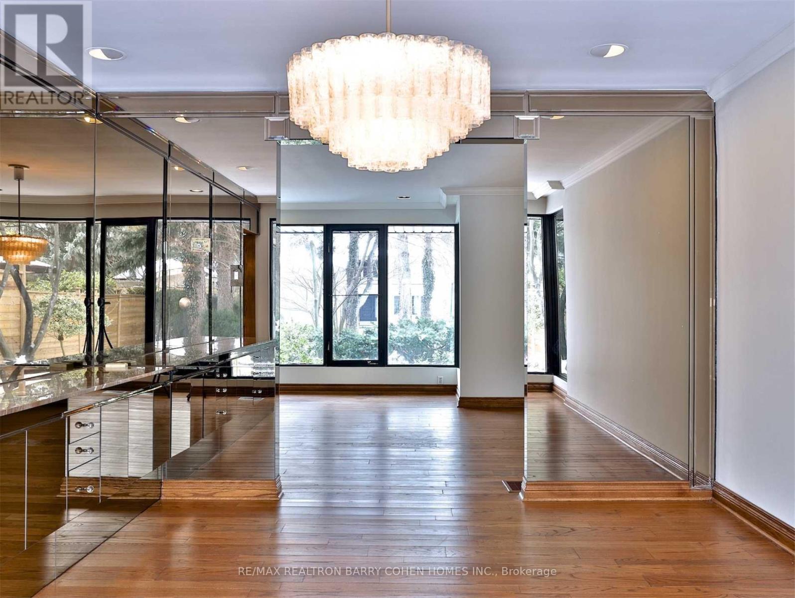 160 Owen Boulevard, Toronto, Ontario  M2P 1G7 - Photo 6 - C13715096