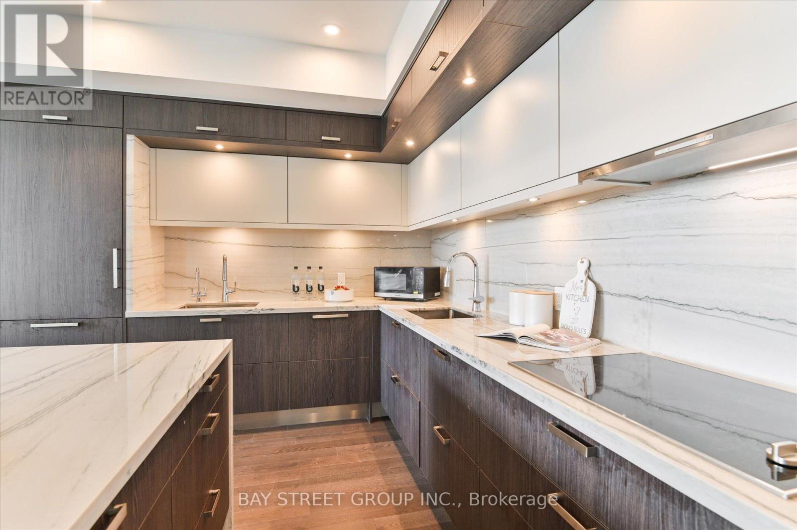 2707 - 30 Inn On The Park Drive, Toronto, Ontario  M3C 0P8 - Photo 14 - C13715114