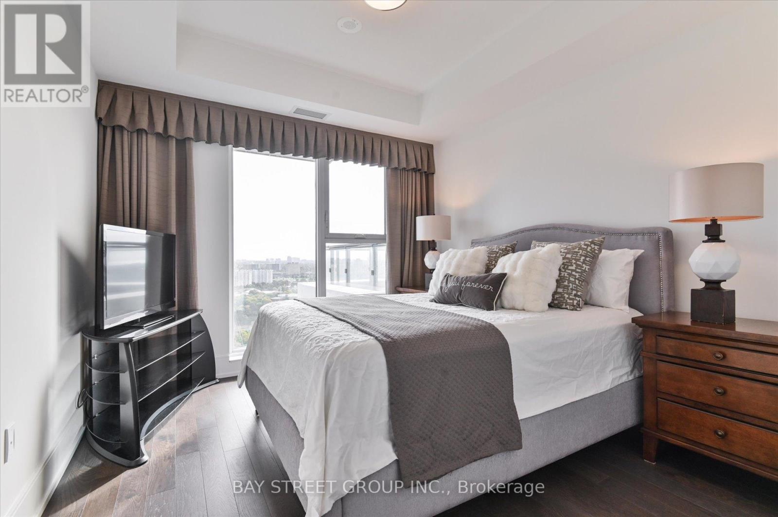 2707 - 30 Inn On The Park Drive, Toronto, Ontario  M3C 0P8 - Photo 22 - C13715114