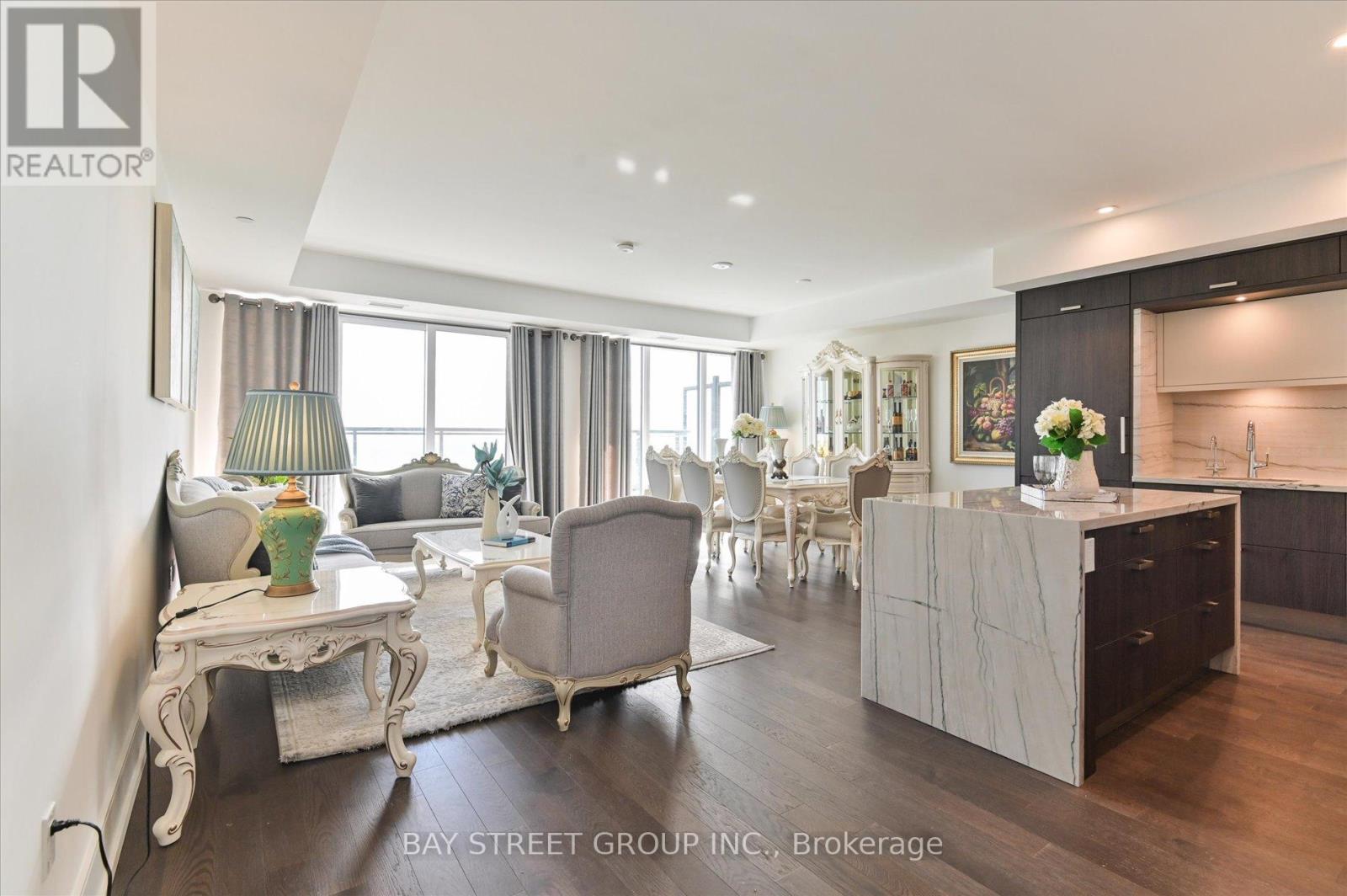 2707 - 30 Inn On The Park Drive, Toronto, Ontario  M3C 0P8 - Photo 7 - C13715114