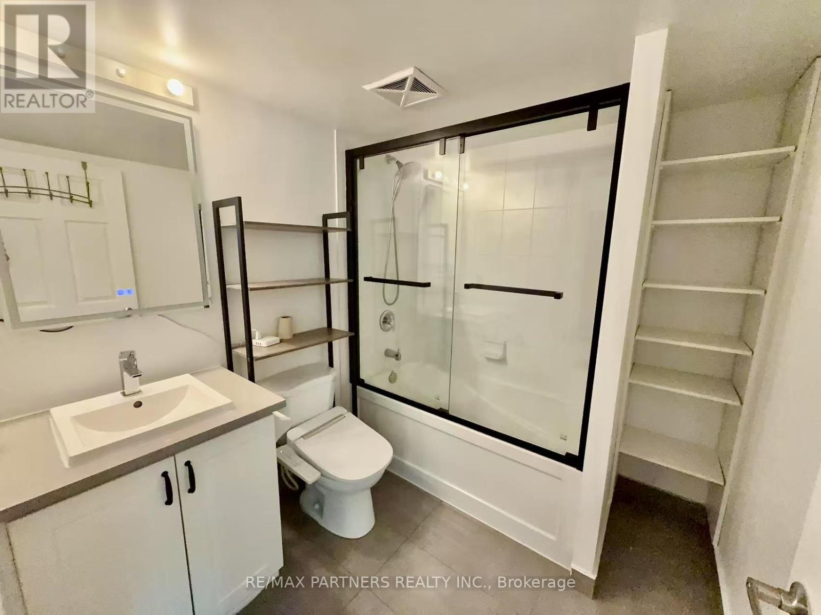 1715 - 19 Grand Trunk Crescent, Toronto, Ontario  M5J 3A3 - Photo 11 - C13715154