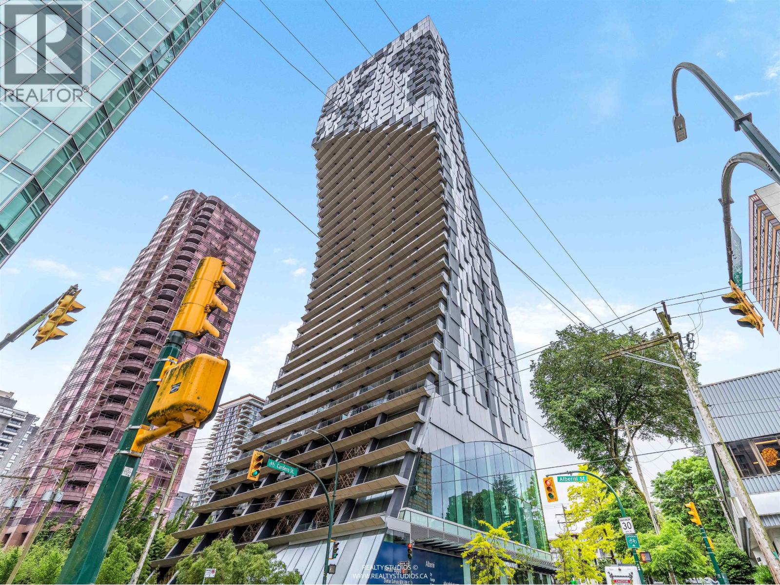 303 1568 Alberni Street, Vancouver, British Columbia V6G 0E3 - Photo 2 - R3159032