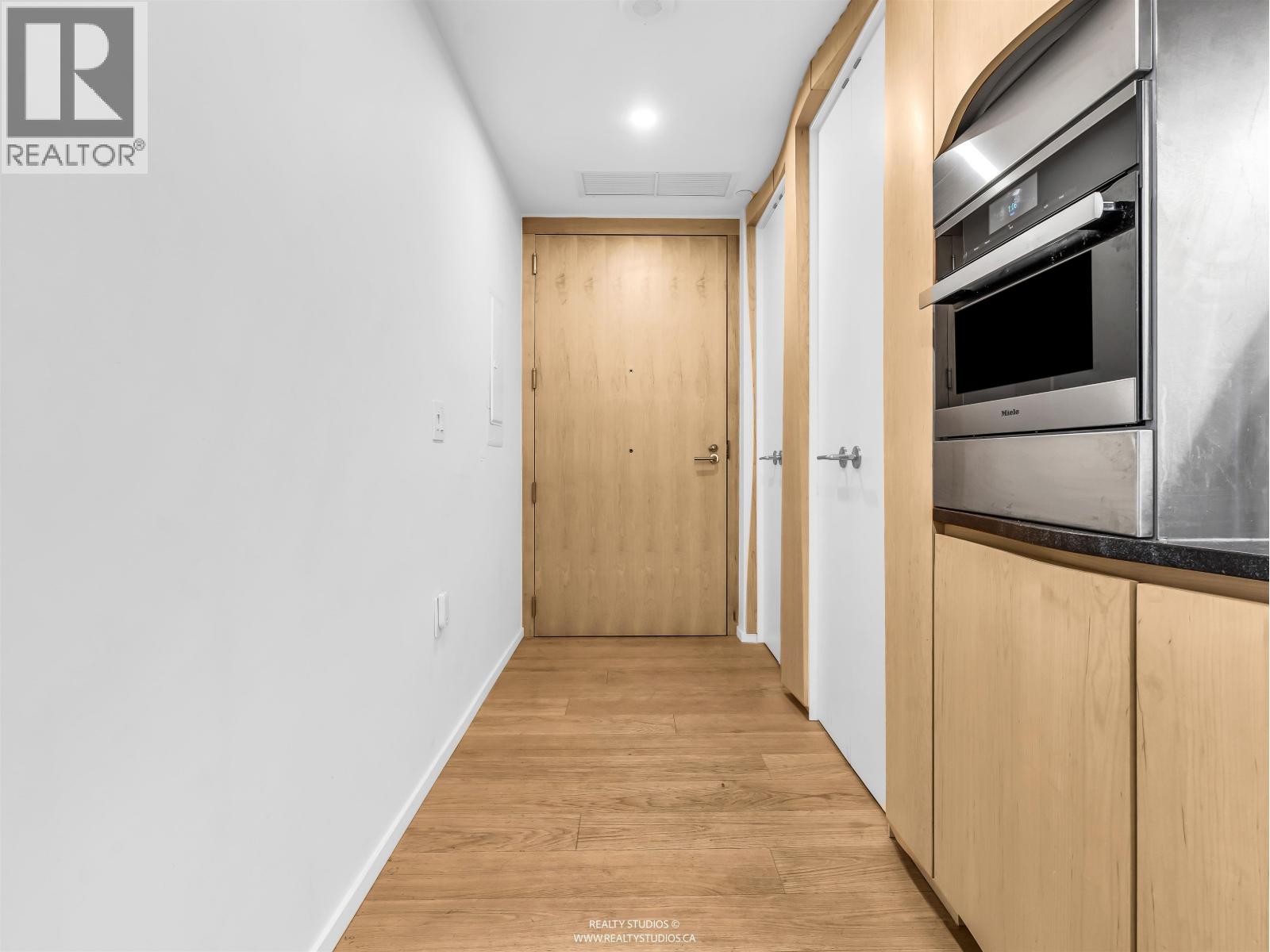 303 1568 Alberni Street, Vancouver, British Columbia V6G 0E3 - Photo 8 - R3159032