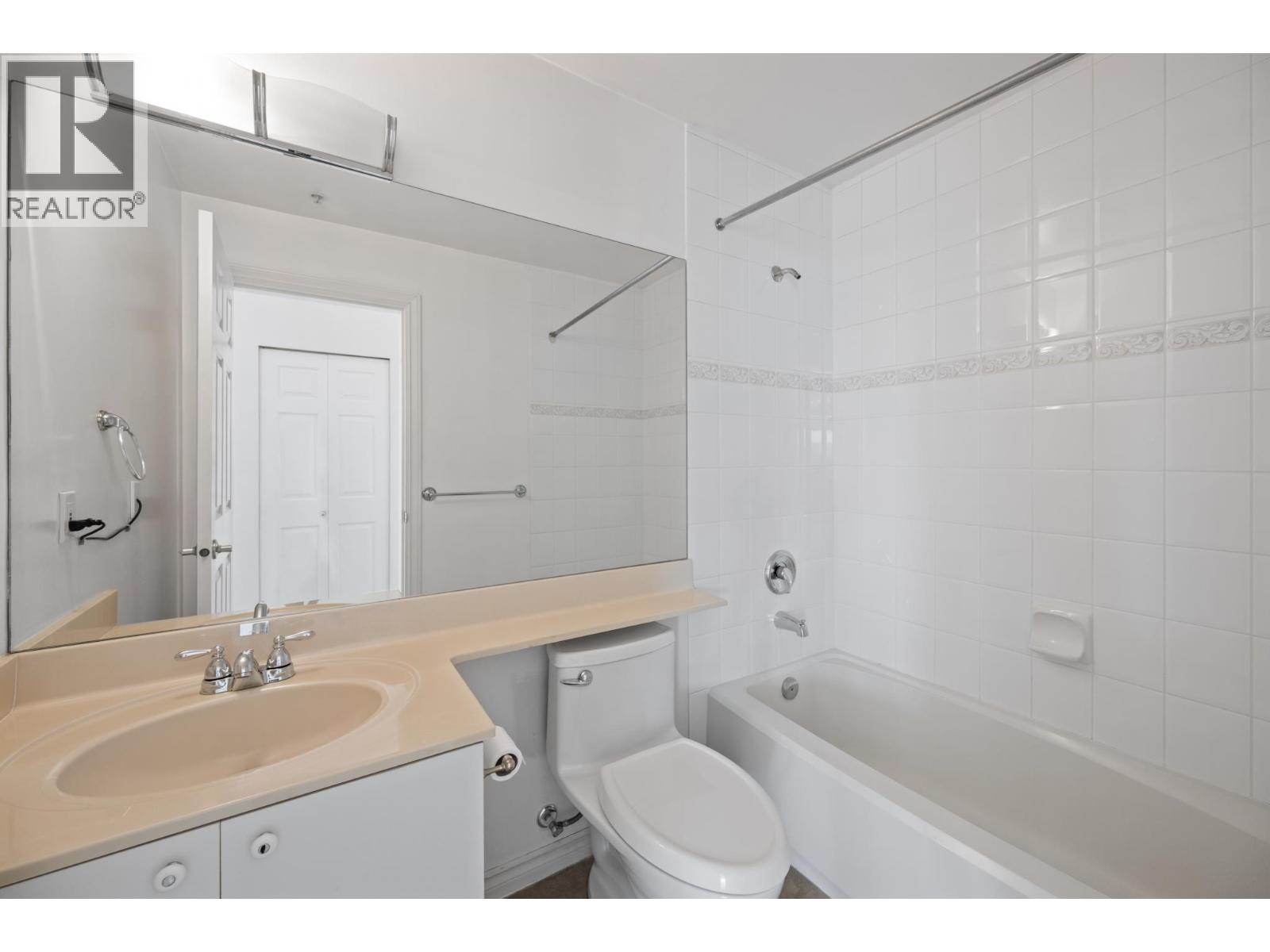 2102 10 Laguna Court, New Westminster, British Columbia V3M 6W3 - Photo 13 - R3159036