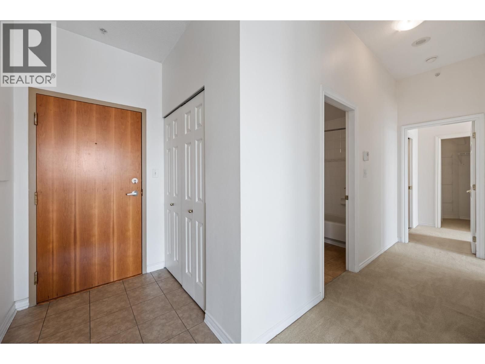 2102 10 Laguna Court, New Westminster, British Columbia V3M 6W3 - Photo 8 - R3159036