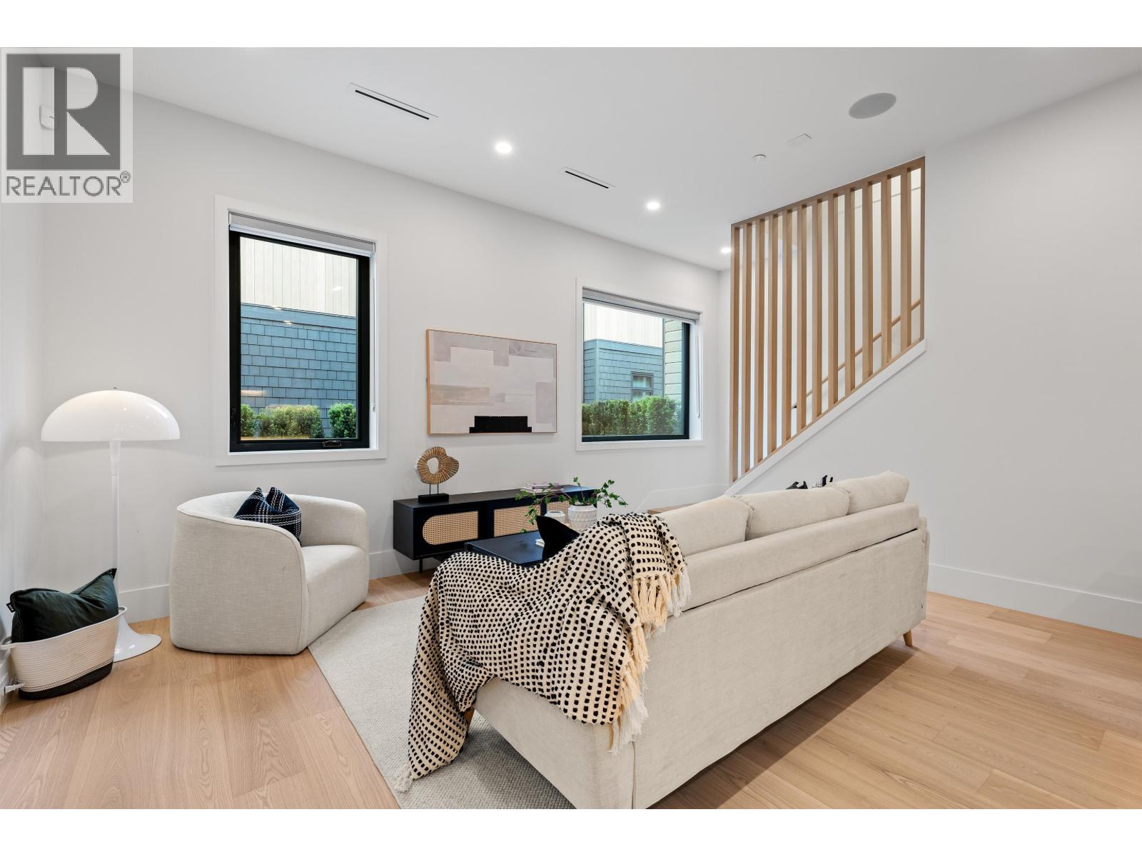 2 5034 Granville Street, Vancouver, British Columbia V6M 3B4 - Photo 2 - R3159040