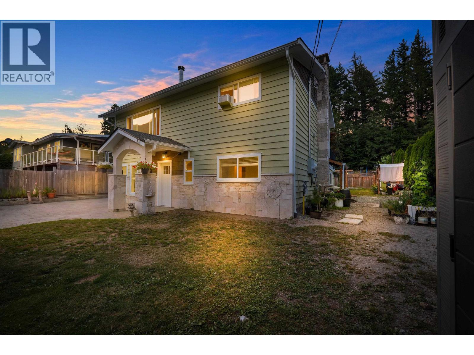 42056 Birken Road, Squamish, British Columbia  V0N 1H0 - Photo 2 - R3159070