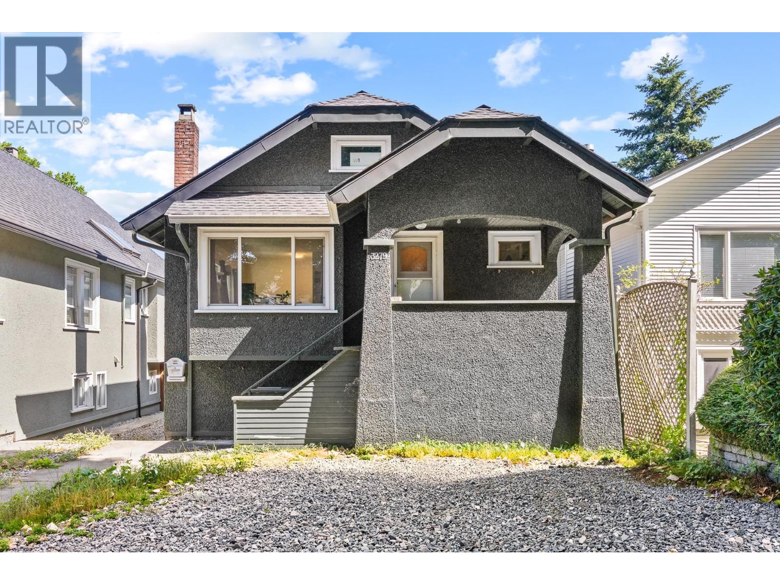 3279 W 11TH AVENUE, Vancouver, British Columbia