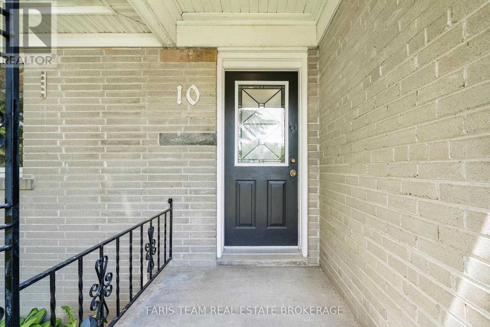 10 Karen Crescent, Orillia, Ontario  L3V 3H1 - Photo 4 - S13715082