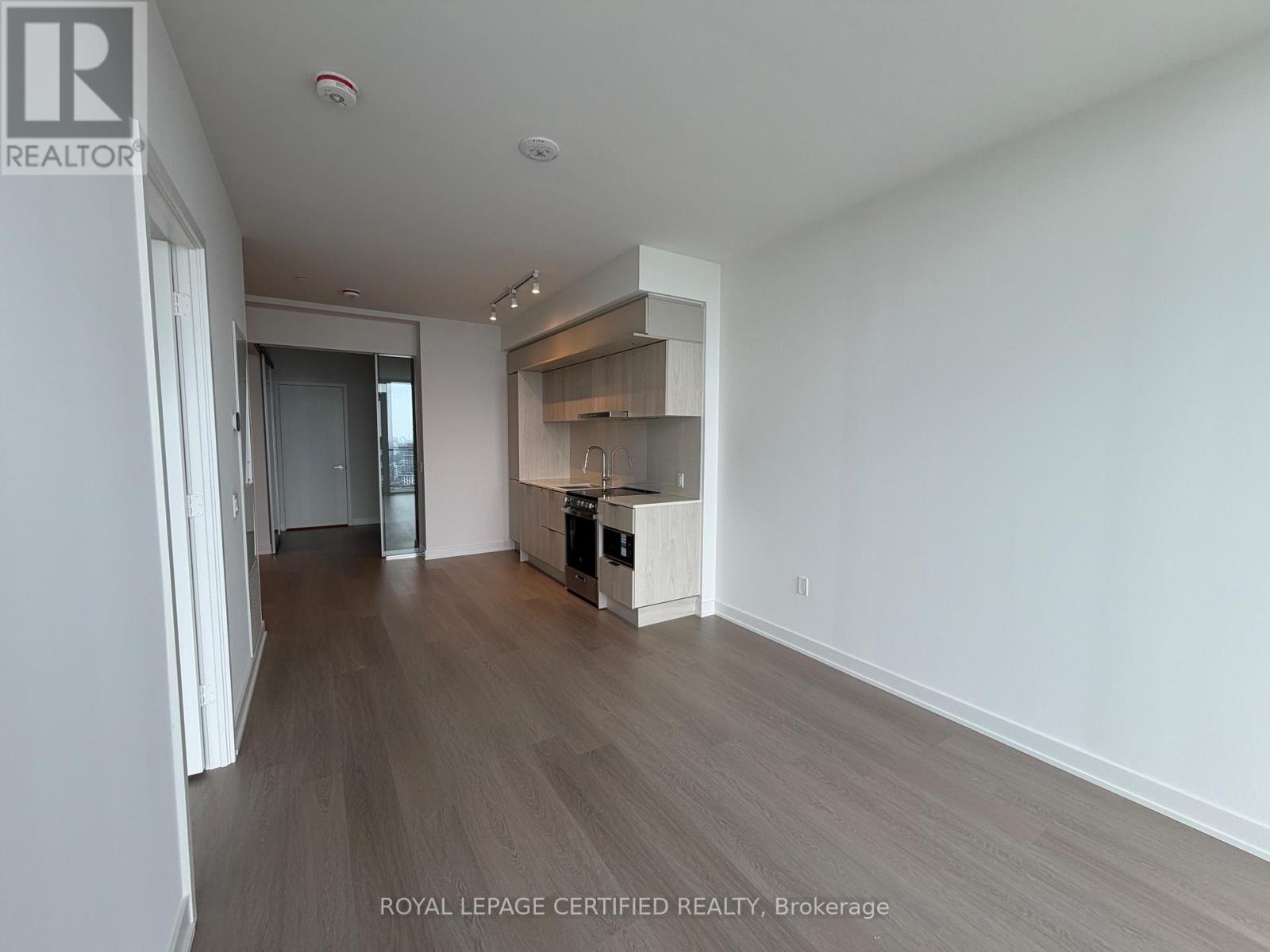 6407 - 448 Burnhamthorpe Rd W, Mississauga, Ontario  L5B 0R4 - Photo 13 - W13715062