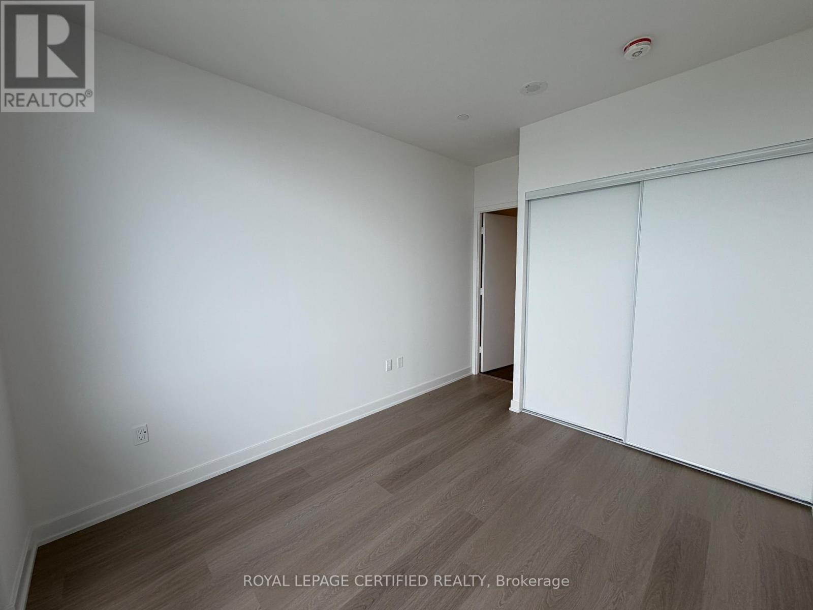 6407 - 448 Burnhamthorpe Rd W, Mississauga, Ontario  L5B 0R4 - Photo 18 - W13715062