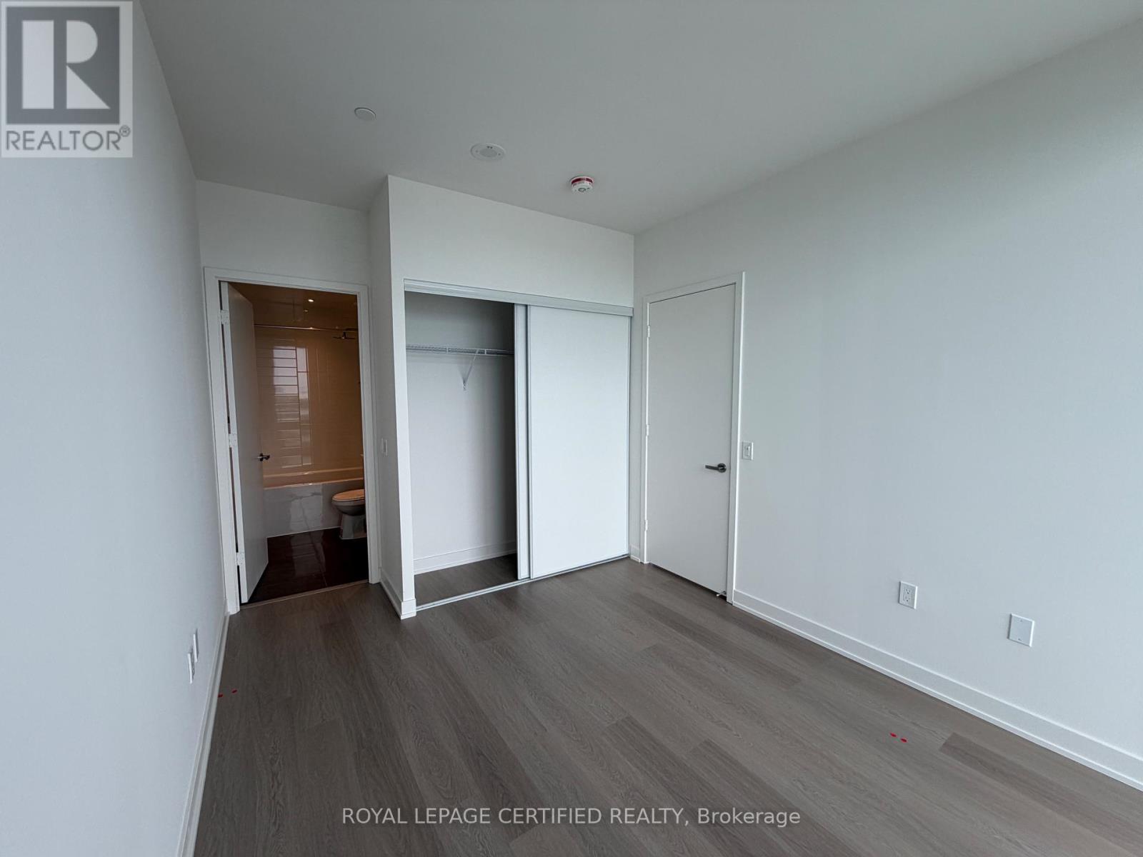6407 - 448 Burnhamthorpe Rd W, Mississauga, Ontario  L5B 0R4 - Photo 19 - W13715062