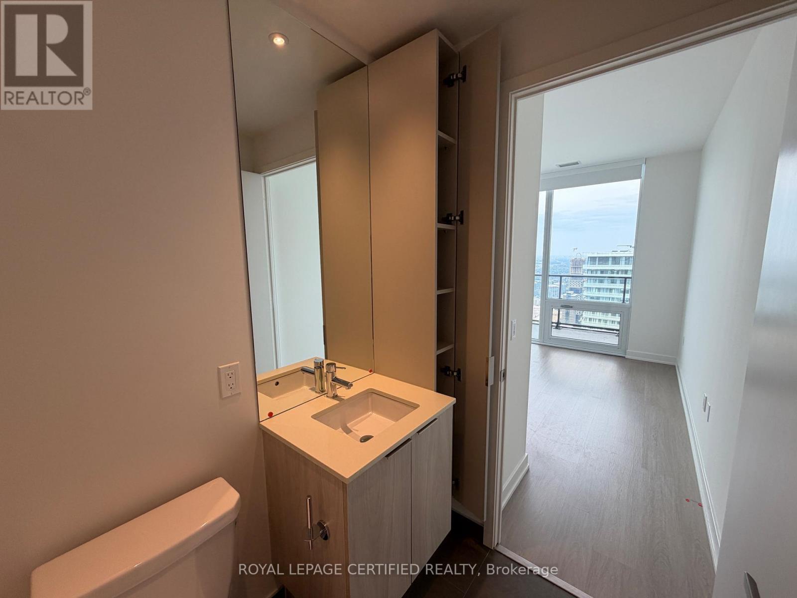 6407 - 448 Burnhamthorpe Rd W, Mississauga, Ontario  L5B 0R4 - Photo 21 - W13715062