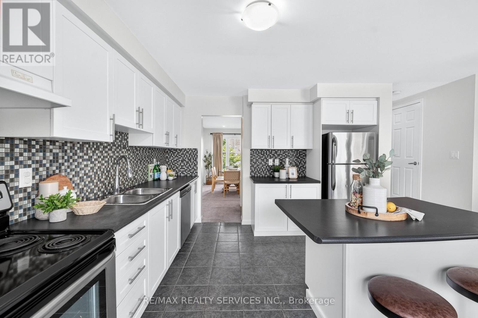 878 Jempson Path, Milton, Ontario  L9T 0Z5 - Photo 24 - W13715064