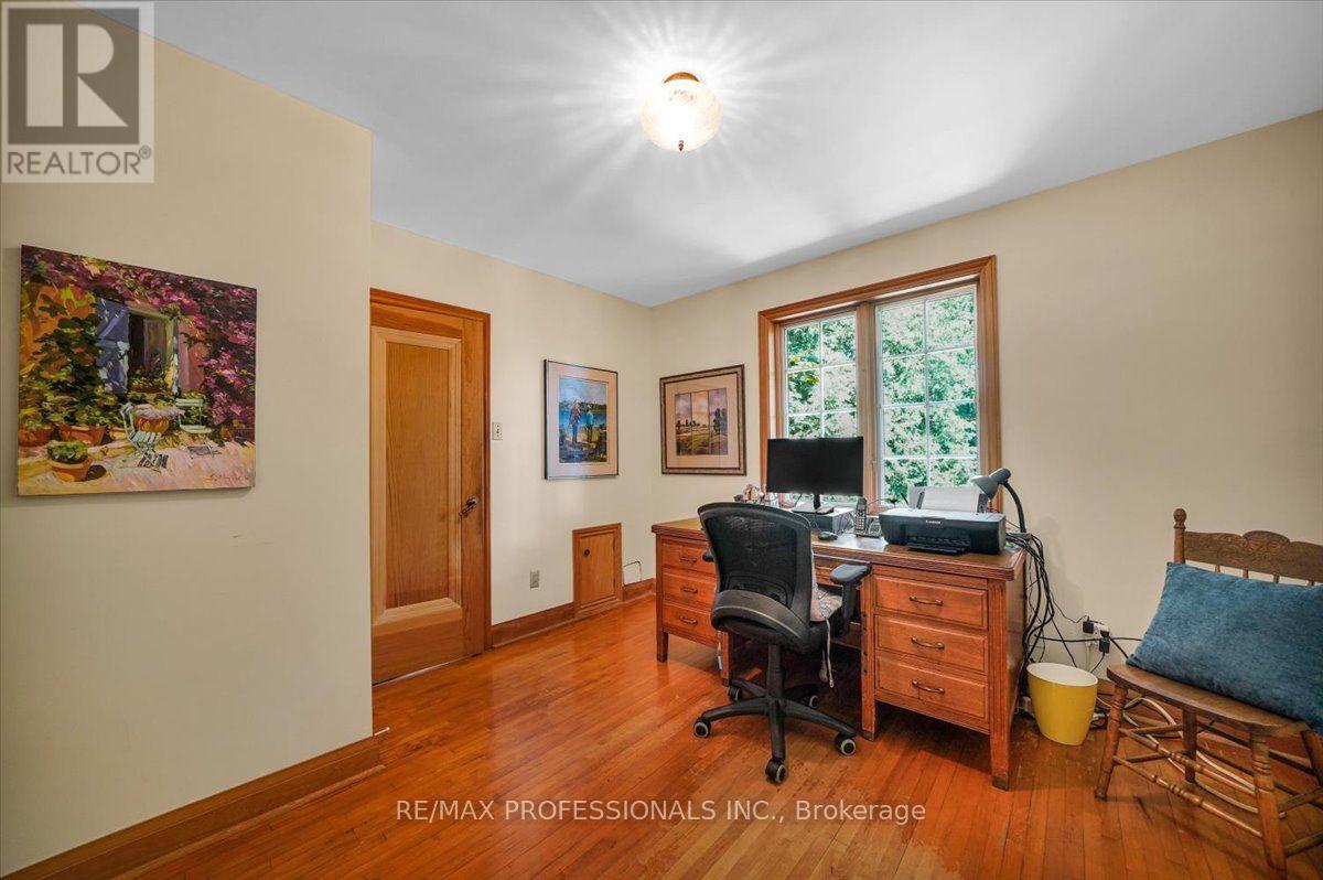 65 Dunedin Drive, Toronto, Ontario M8X 2K7 - Photo 29 - W13715100