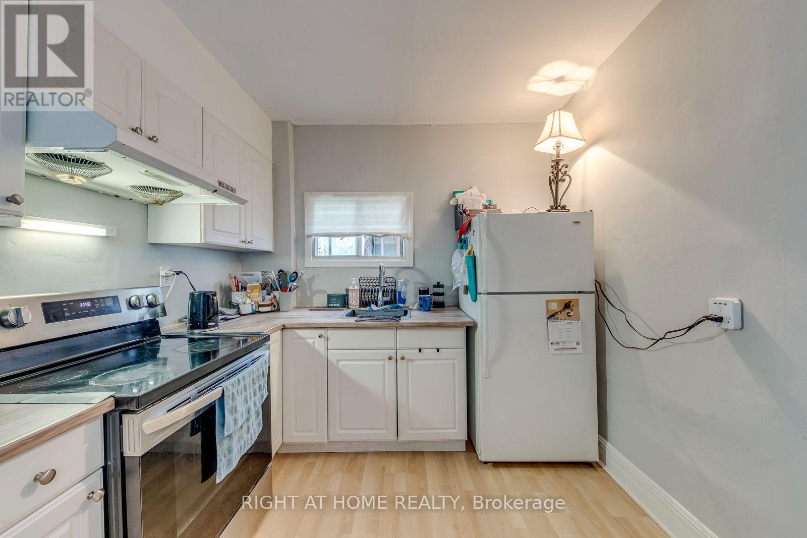 A - 3146 Dundas St Street W, Toronto, Ontario M6P 2A1 - Photo 18 - W13715138
