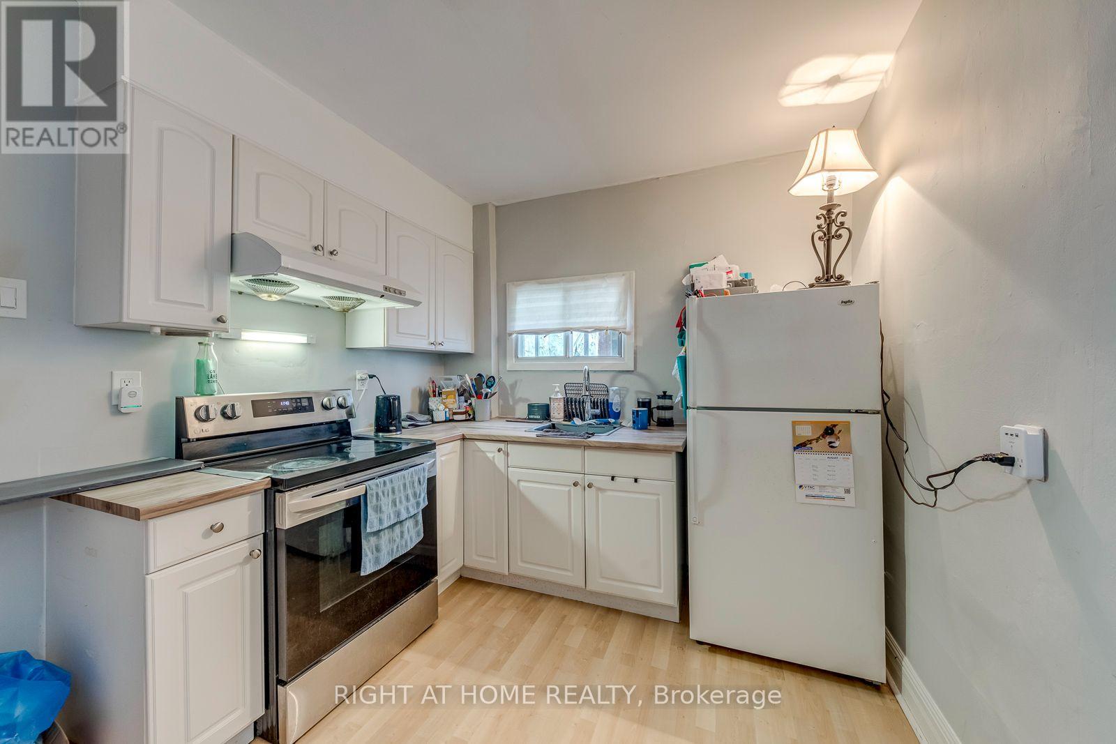 A - 3146 Dundas St Street W, Toronto, Ontario M6P 2A1 - Photo 19 - W13715138