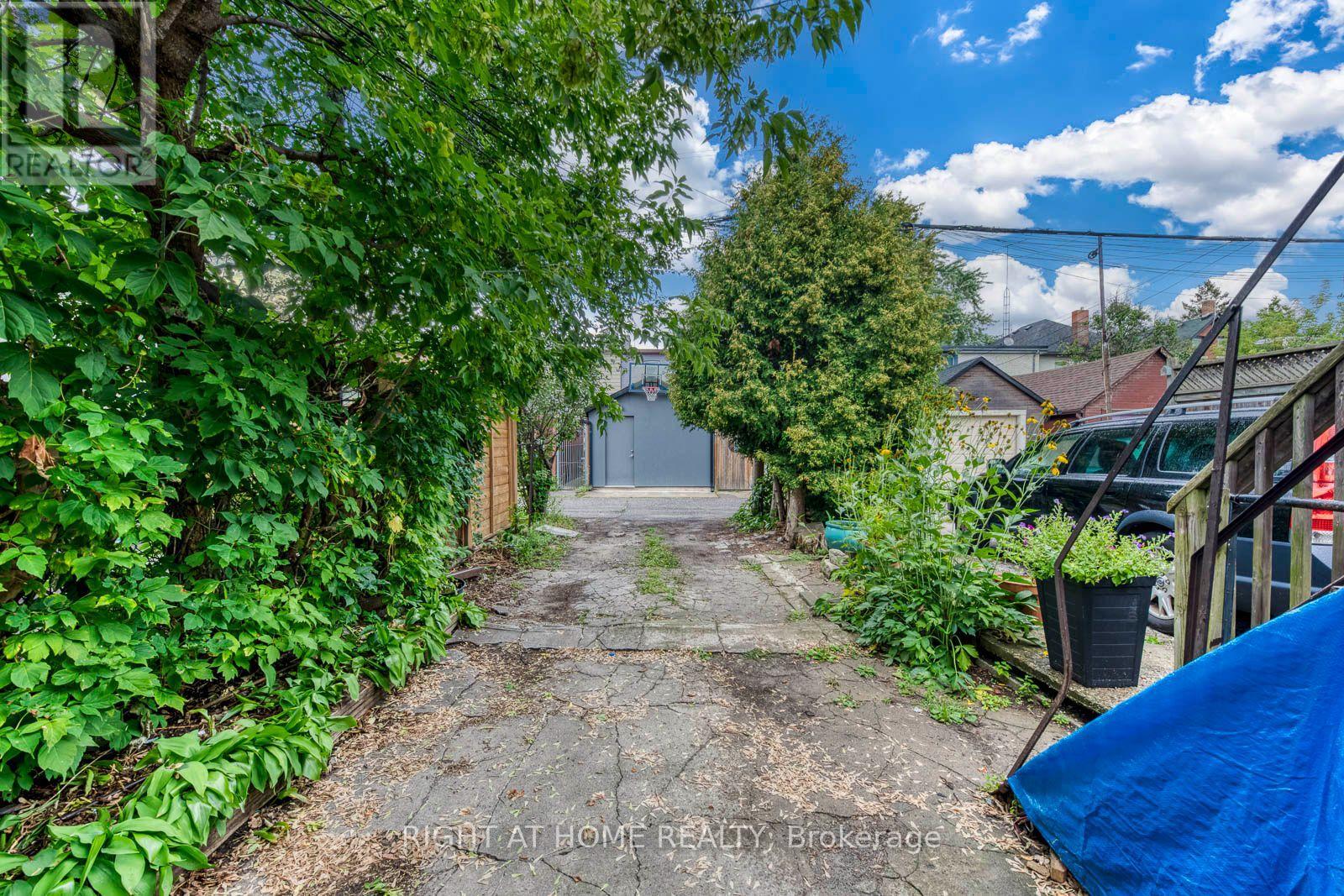 A - 3146 Dundas St Street W, Toronto, Ontario M6P 2A1 - Photo 27 - W13715138