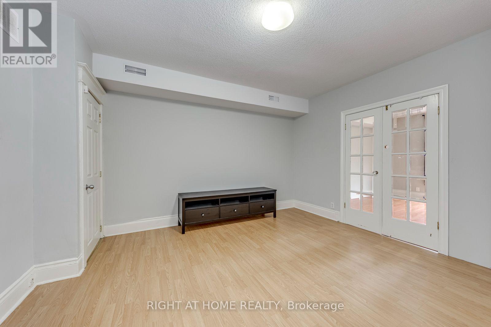 A - 3146 Dundas St Street W, Toronto, Ontario M6P 2A1 - Photo 6 - W13715138