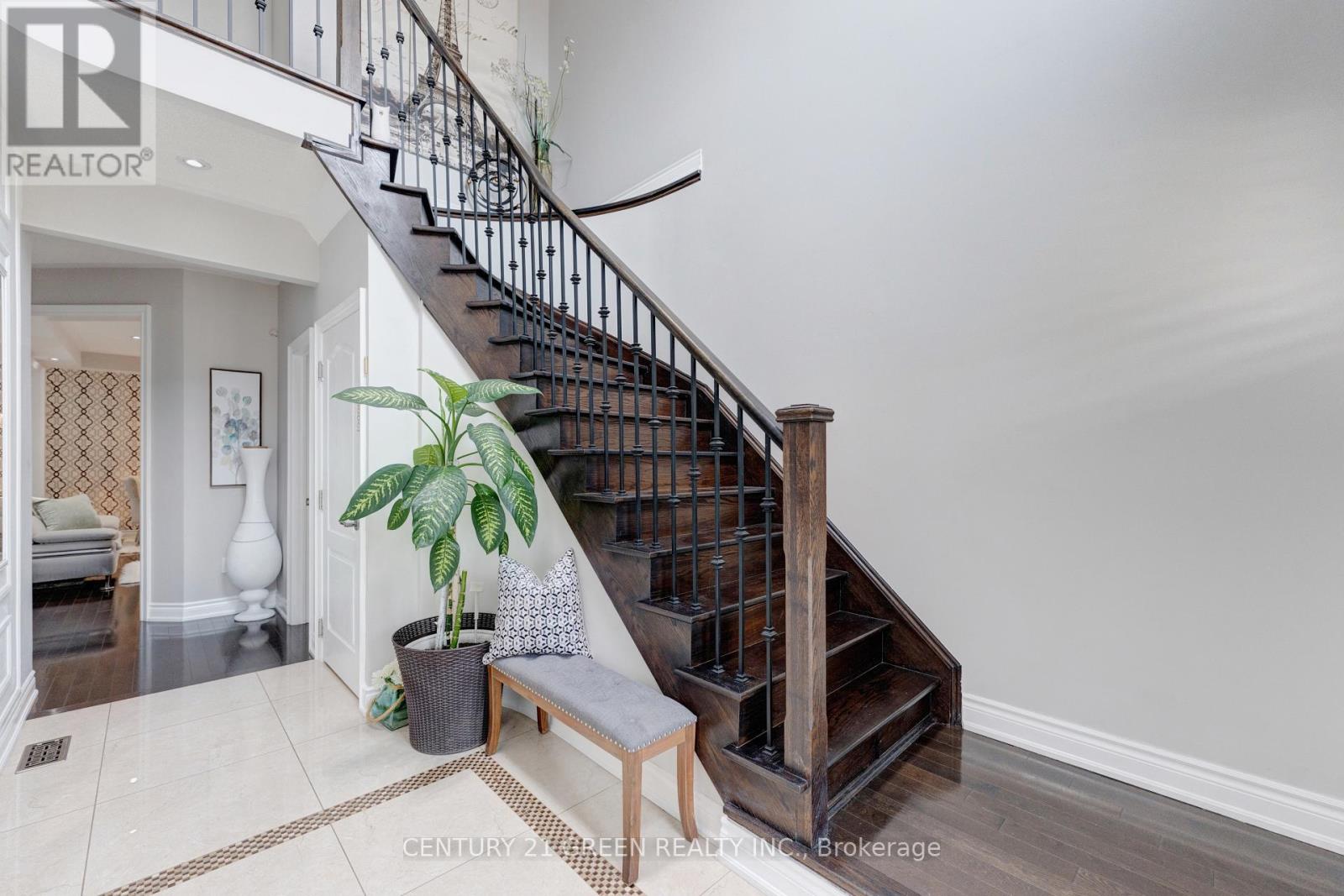 3 Lisson Crescent, Brampton, Ontario L6X 5H8 - Photo 5 - W13715140