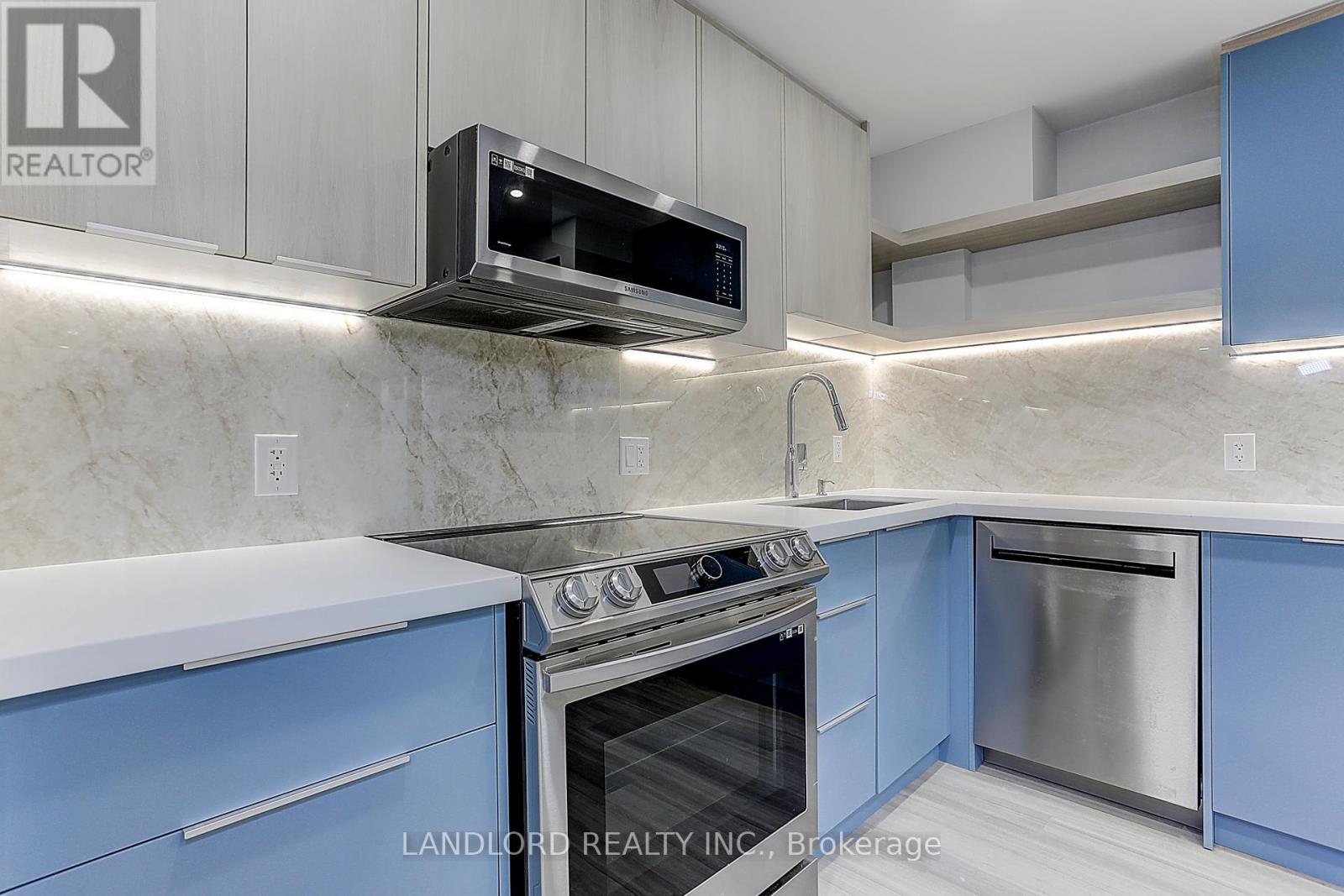 Lowr Rr - 2004 Lawrence Avenue W, Toronto, Ontario M9N 1H4 - Photo 18 - W13715142