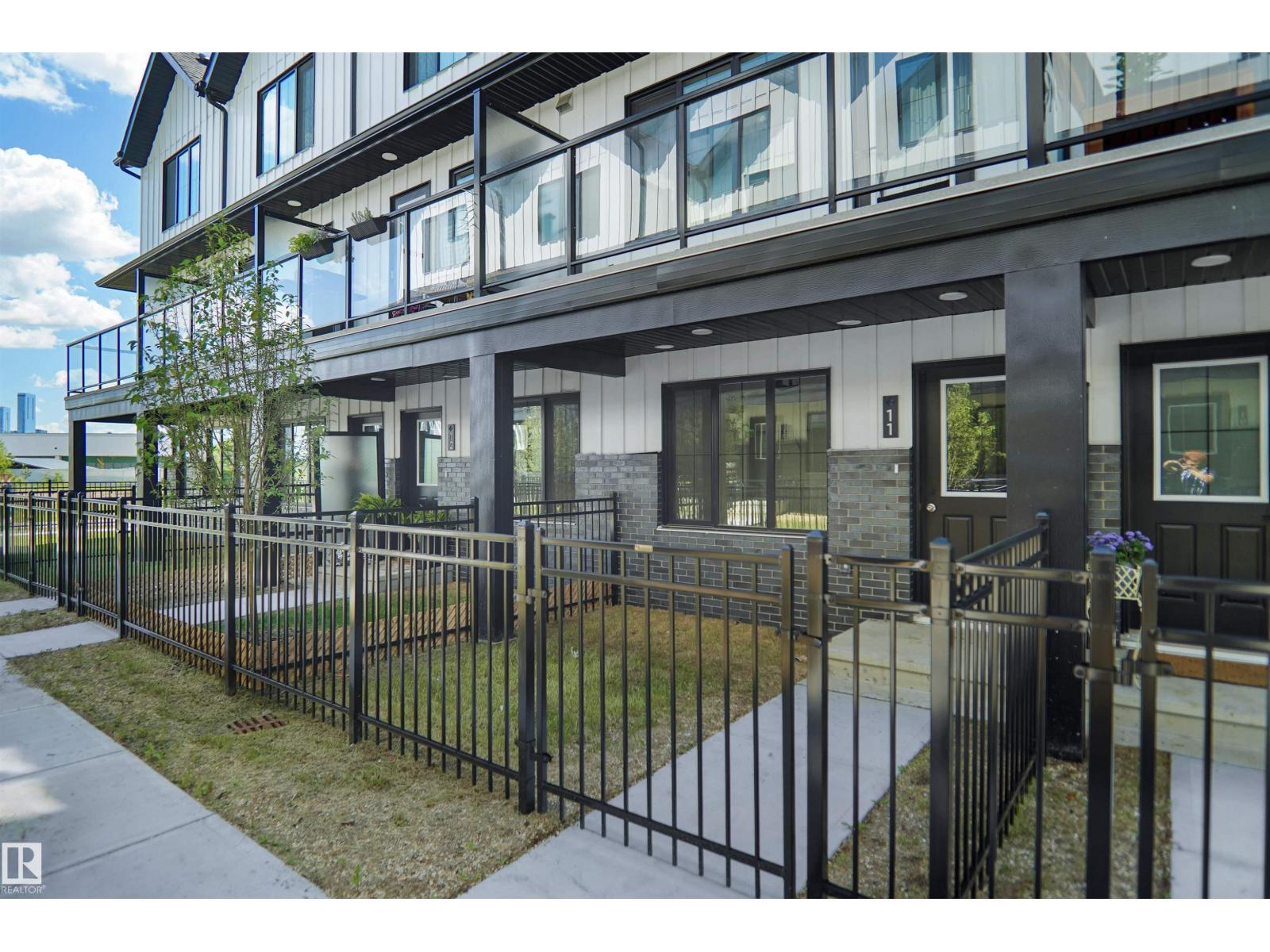 #11 29 Airport Rd NW, Edmonton, Alberta T5G 2P9 - Photo 2 - E4505608
