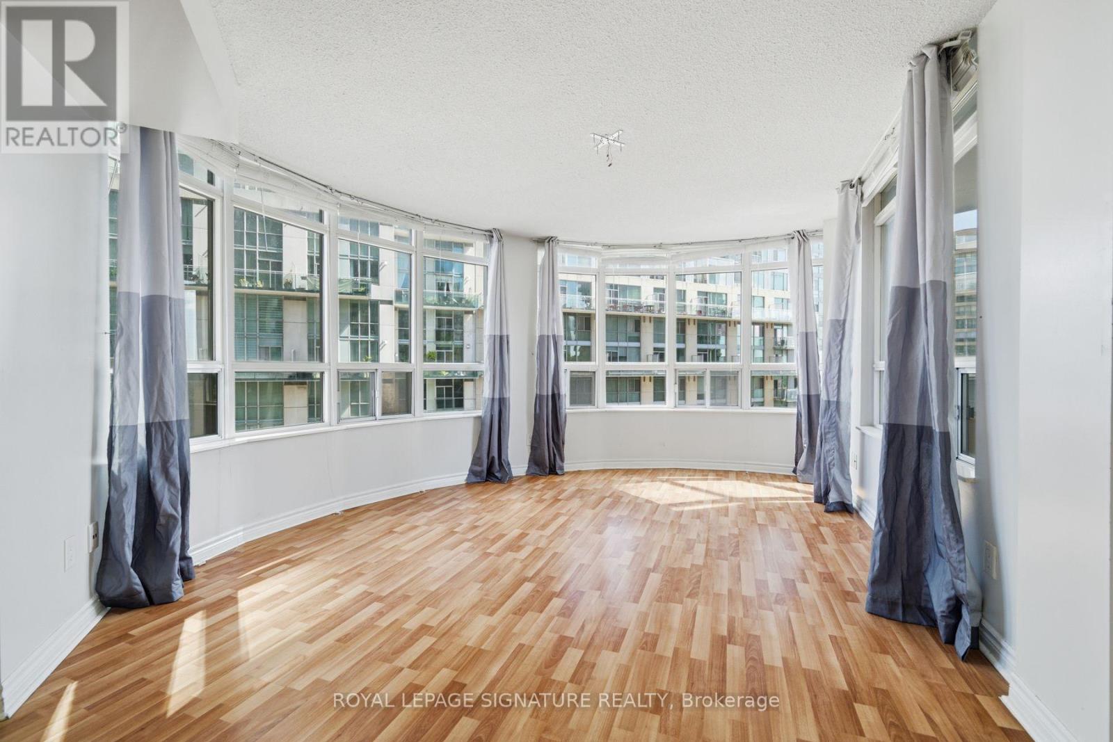 525 - 3888 Duke Of York Boulevard, Mississauga, Ontario  L5B 4P5 - Photo 6 - W13714444