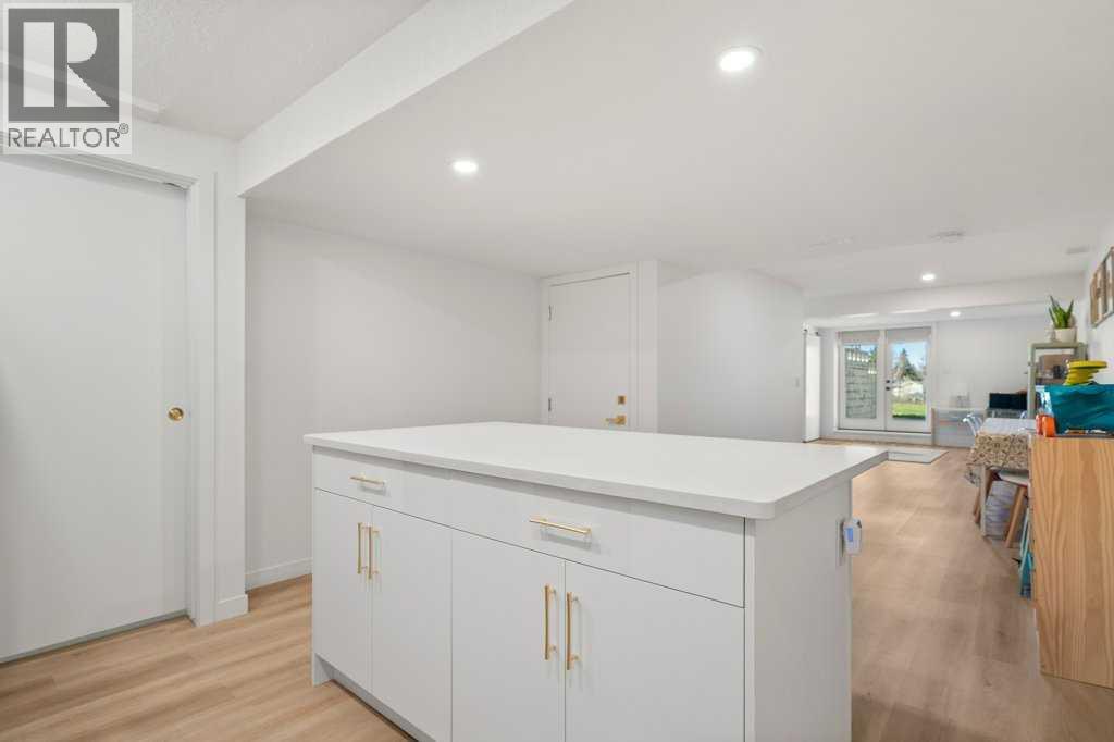 2316 State Road Sw, Calgary, Alberta  T3C 3M6 - Photo 27 - A2339706