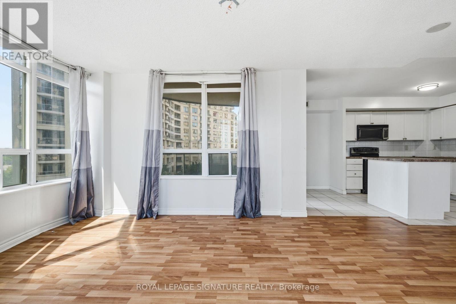 525 - 3888 Duke Of York Boulevard, Mississauga, Ontario  L5B 4P5 - Photo 9 - W13714444