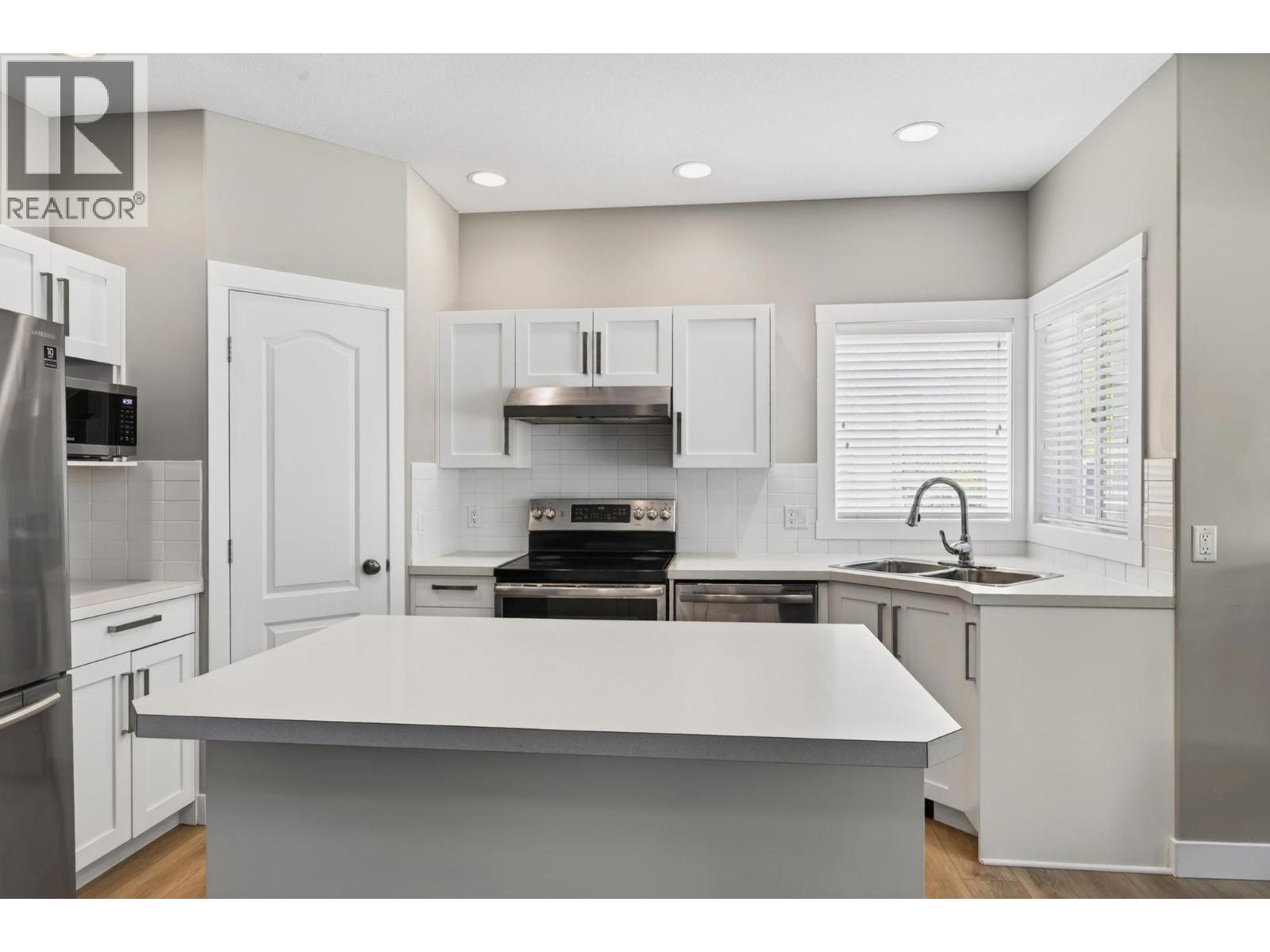 1322 Rose Abby Drive, West Kelowna, British Columbia  V1Z 3Y8 - Photo 2 - 10384389