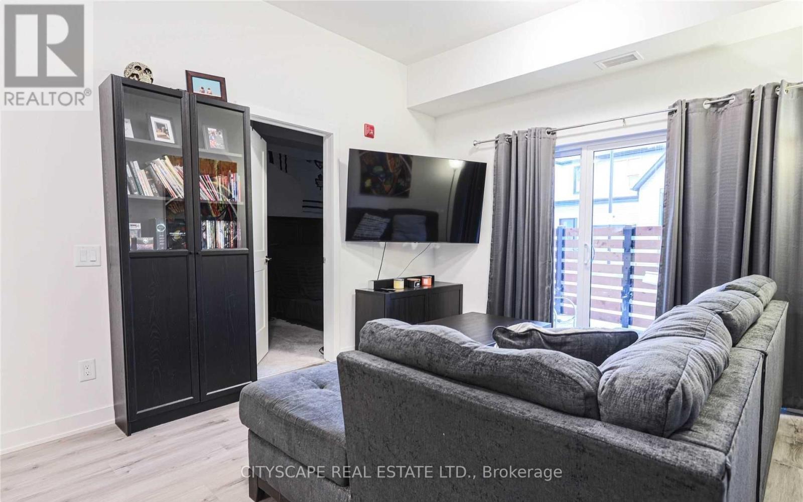 138 - 110 FERGUS AVENUE