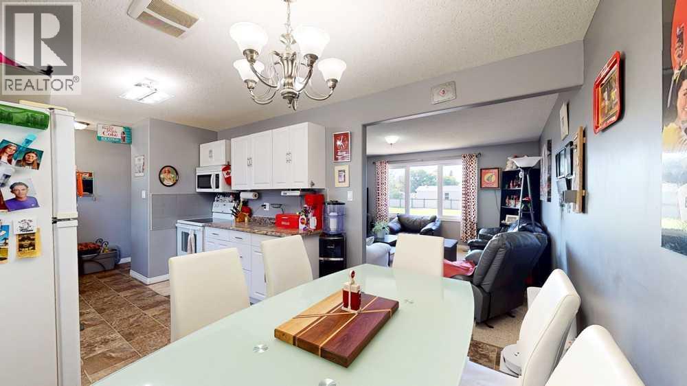 2195 Southview Drive SE, Medicine Hat, Alberta T1B 1R4 - Photo 11 - A2328636