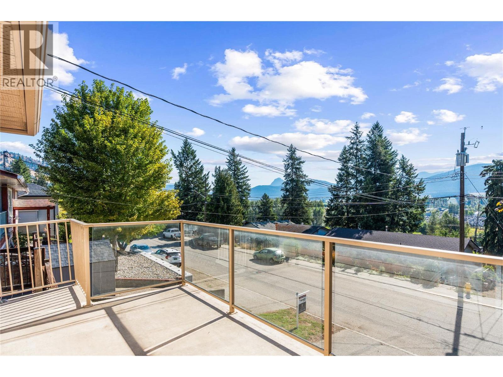 1908 Grandview Avenue, Lumby, British Columbia  V0E 2G0 - Photo 18 - 10397340