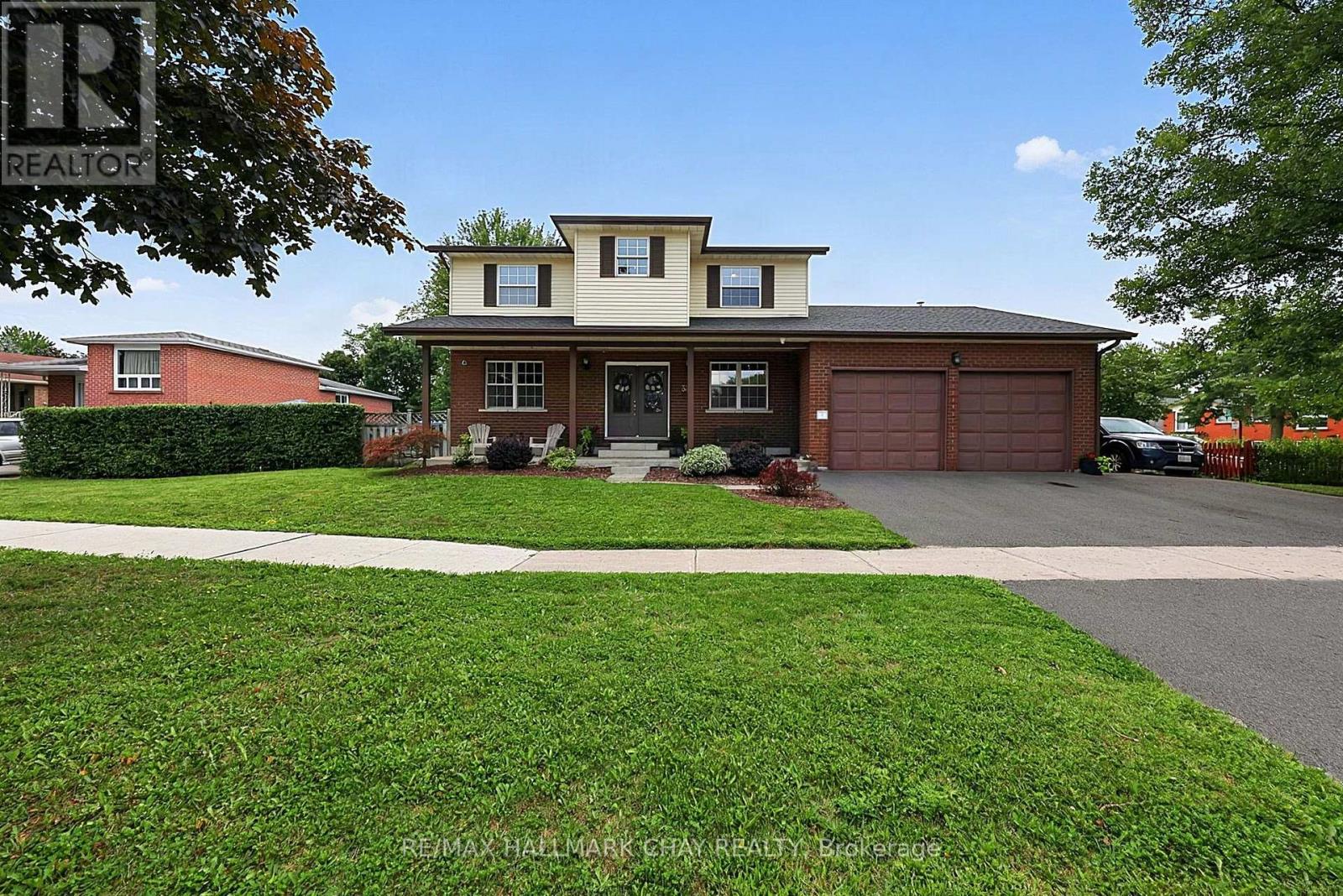 334 PARKWOOD AVENUE, Bradford West Gwillimbury, Ontario