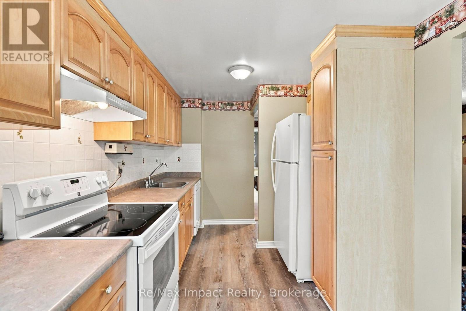 822 Southdown Street, Oshawa, Ontario  L1H 7X3 - Photo 10 - E13715288